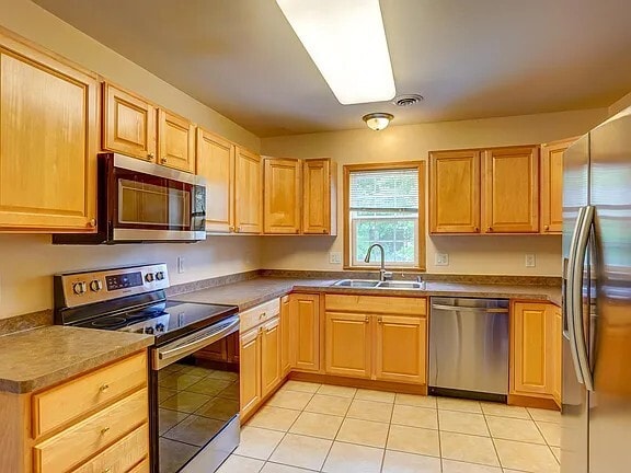 Building Photo - 1807 Carns Dr