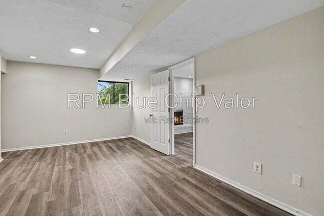 Building Photo - 1465 Eaton Ave
