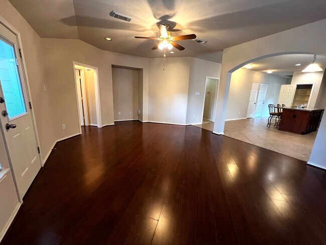 Building Photo - Charming 3-Bedroom Home with Modern Kitchen and Spacious Backyard