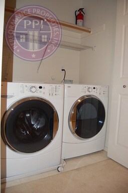 Building Photo - Contemporary Home Close to Intel & Nike!! Pet Friendly, Central Air