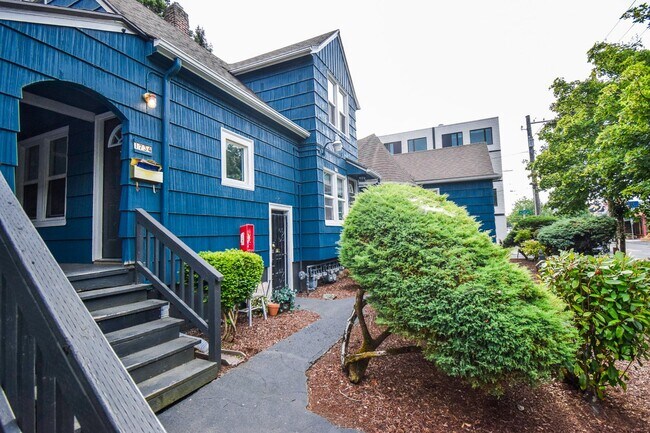 Building Photo - 1734 NE Killingsworth St