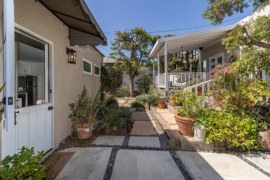 9114 W. 24th Guest House at rear - 9116 W 24th St