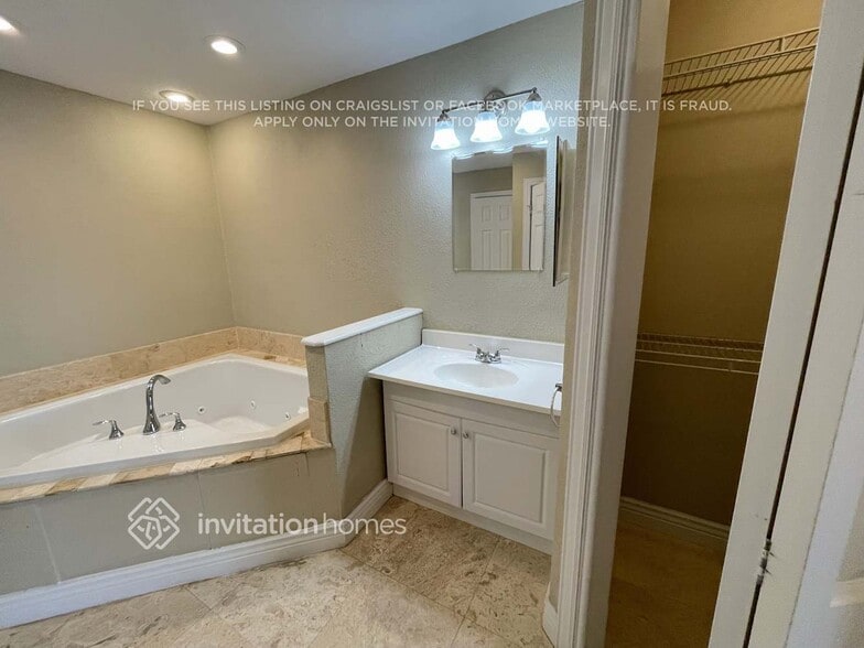 Building Photo - 11331 Andy Dr