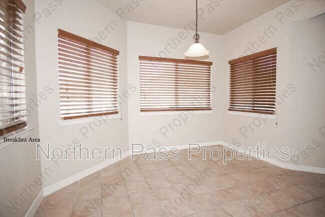 Building Photo - 13717 Paseo De Fe Cir