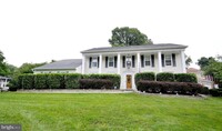 Building Photo - 3233 Wildmere Pl