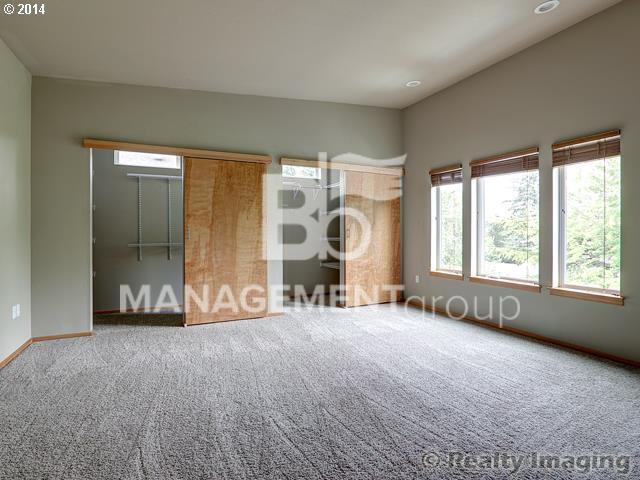 Building Photo - Multnomah Village Contemporary Home with Valley Views