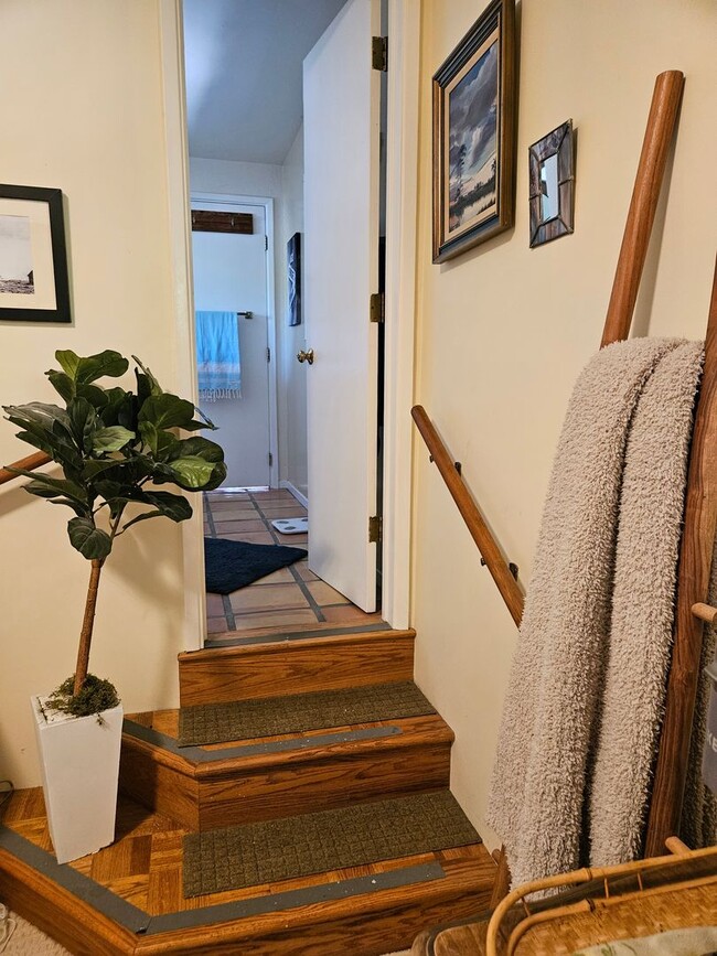 Building Photo - 1 Bedroom 1 Bathroom attached apartment wi...