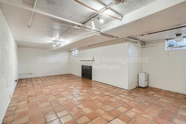 Building Photo - 2501 York St