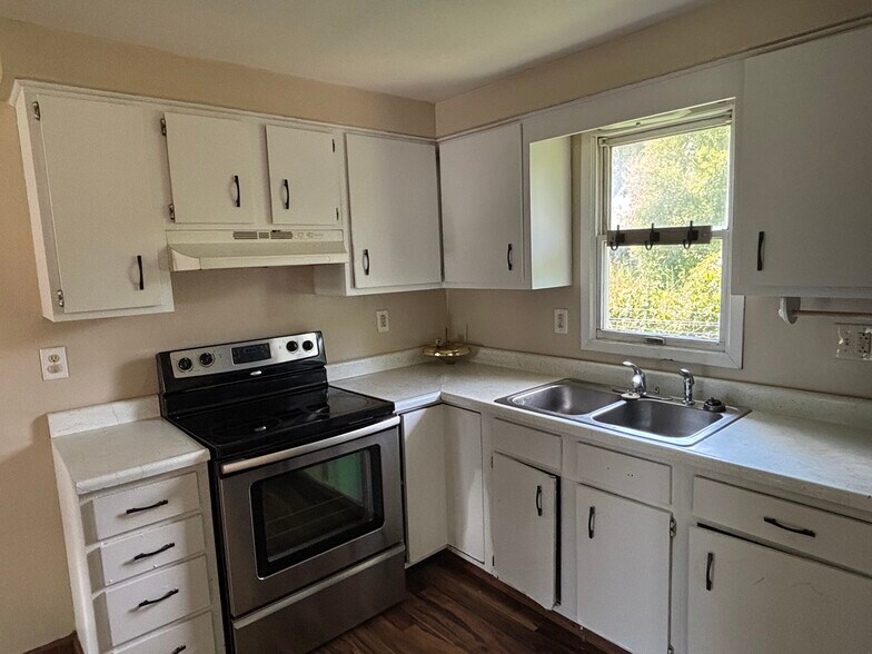 Building Photo - 5 Shawnee Acres Cir