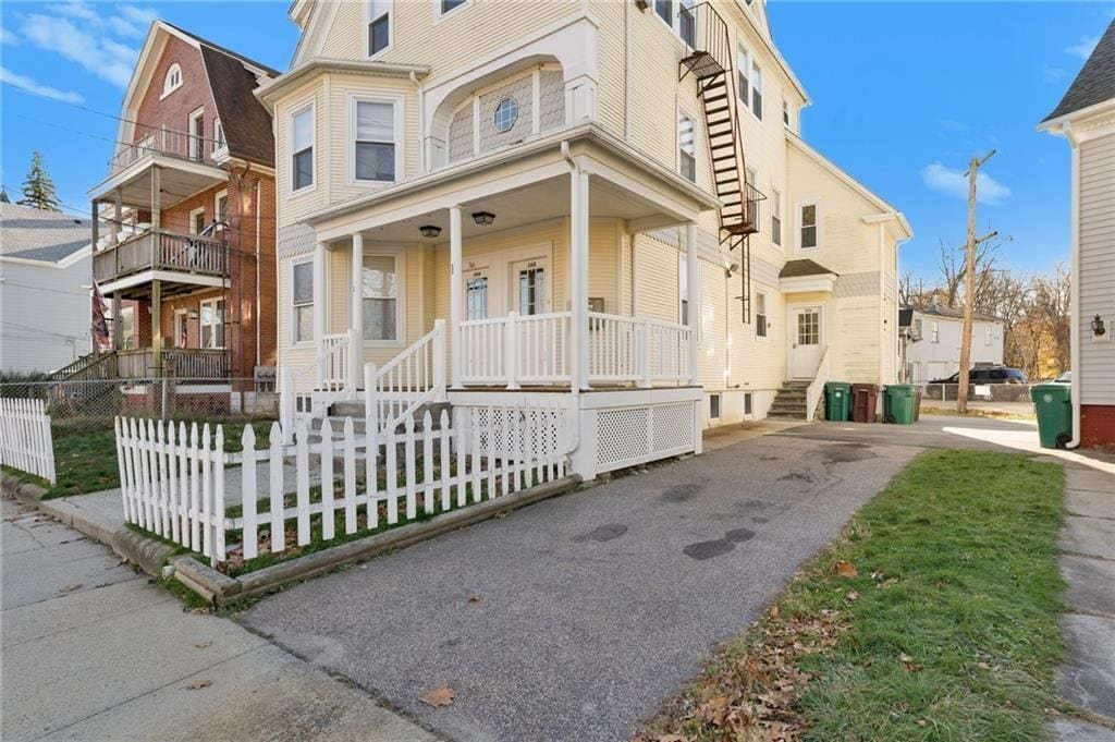 Building Photo - 370 Park Pl