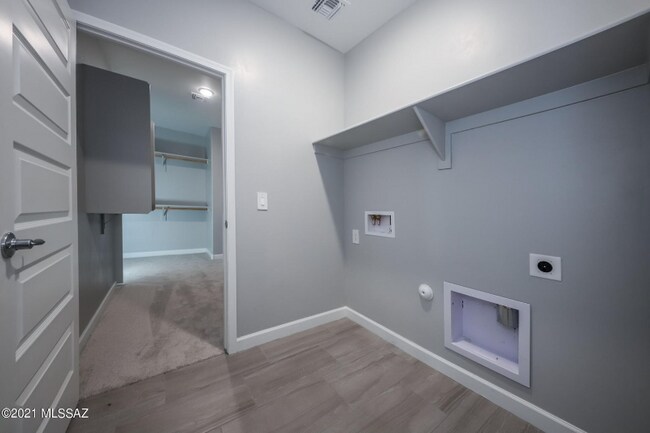 Building Photo - 12312 N Miller Canyon Ct