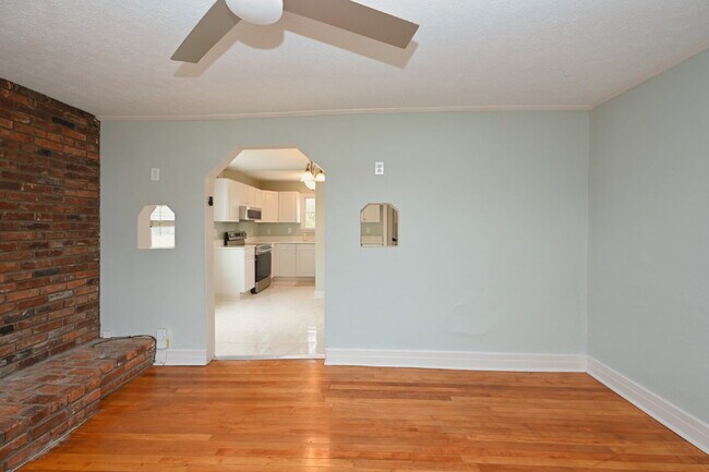 Building Photo - Renovated East Nashville Home | 3BR + Washer/Dryer + Off-Street Parking