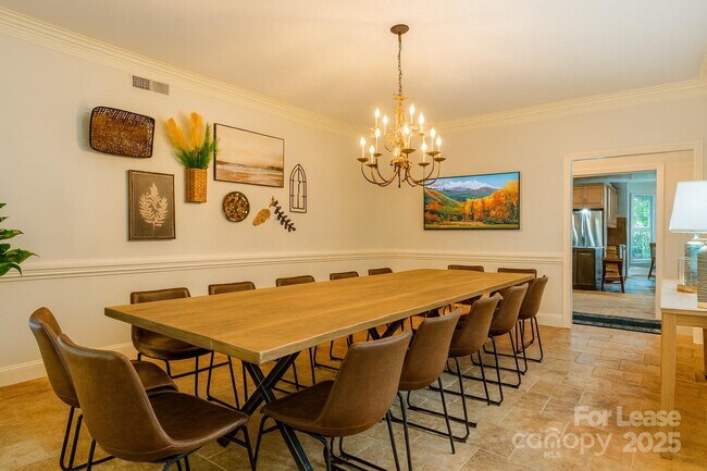 Building Photo - 3115 High Ridge Rd