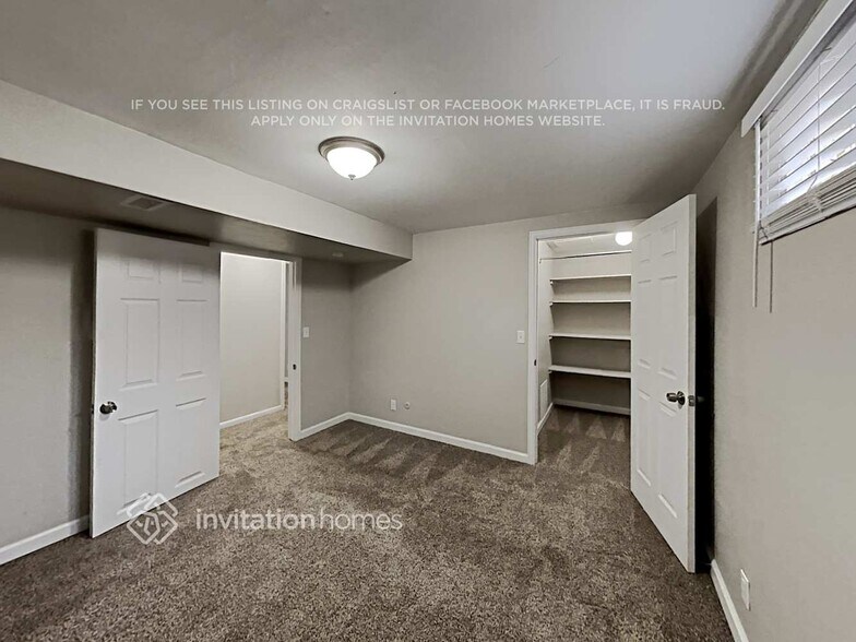 Building Photo - 15735 E Brown Ave