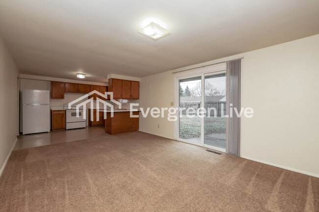 Building Photo - 7972 Blackshear Dr