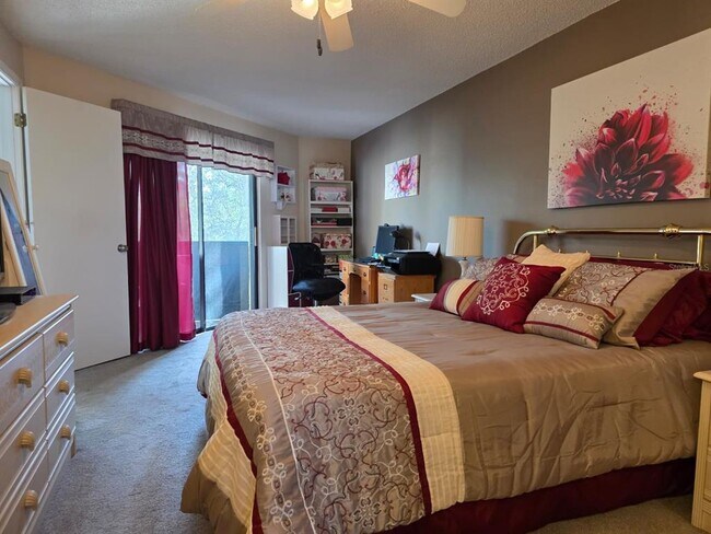 Building Photo - 9478 Nakoma Way