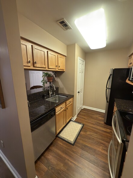 Kitchen - 23 Hickory Dr