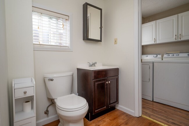 Building Photo - 2 bed/1 bath site built home