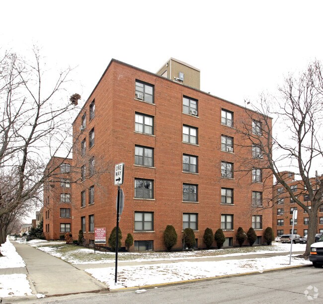 Primary Photo - 2600 W Rascher Ave