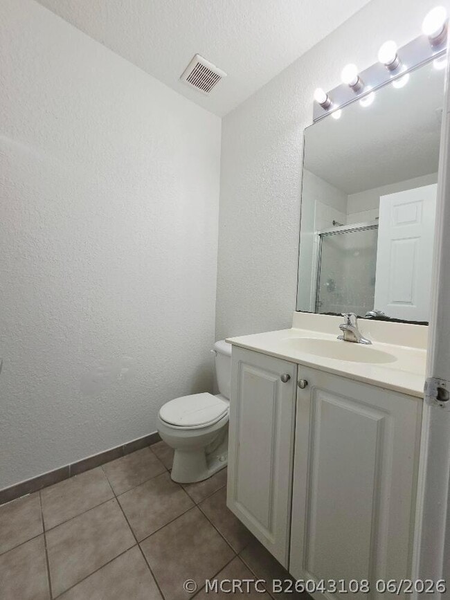 Building Photo - 4154 Napoli Lake Dr