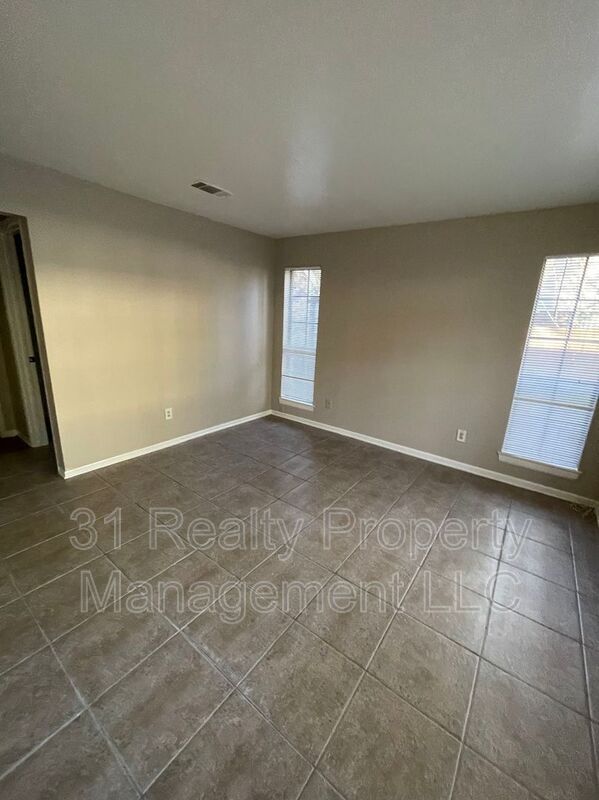 Building Photo - 88 W Rainbow Ridge Cir