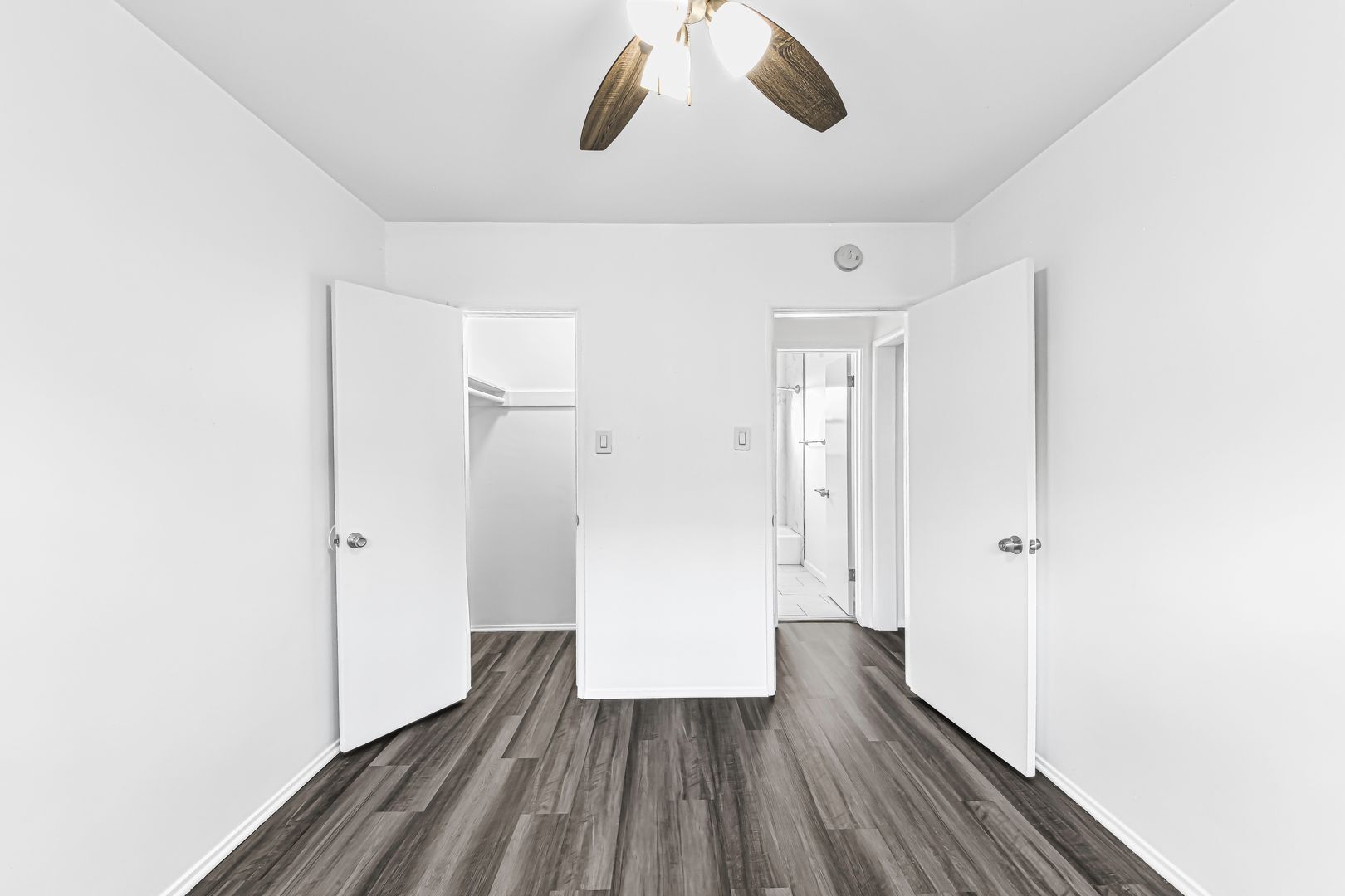 Building Photo - 1631 E 4th St