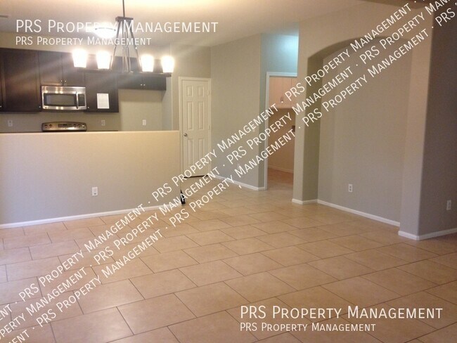 Building Photo - 1007 S Cheshire Ln