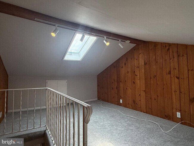 Building Photo - 43 Park Valley Ln