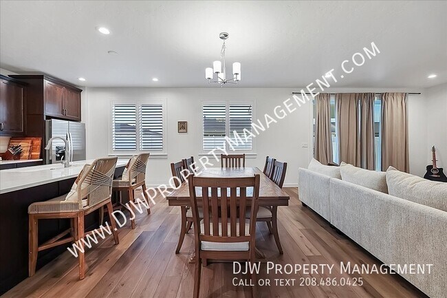 Building Photo - 14588 Cooper Sunrise Dr