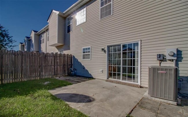 Building Photo - 2305 Bizzone Cir