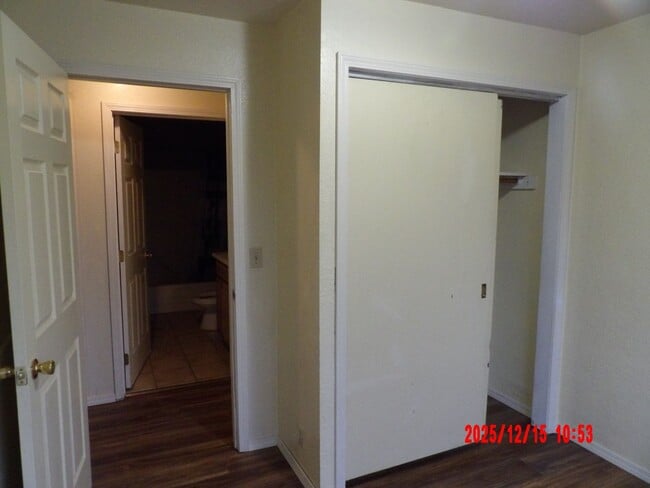 Building Photo - 3 Bedroom Duplex