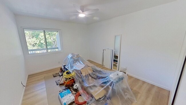 Building Photo - Amazing One Bedroom/ One Bath La Goleta Condo