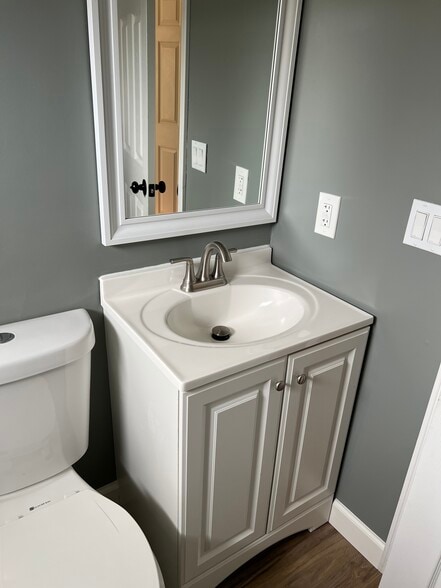 main bathroom - 6435 Myron Ave