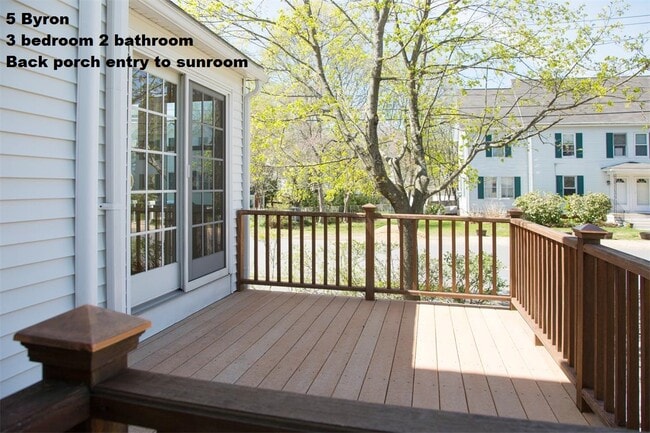 Building Photo - 5 Byron St