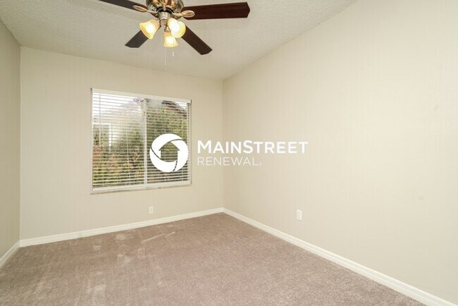 Building Photo - 4 Bedroom Pet-Friendly Home in VALRICO, FL...