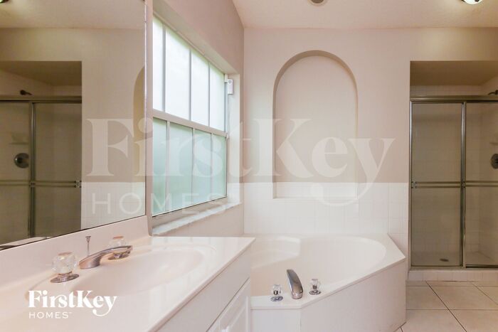 Building Photo - 11524 SW 152nd Ct