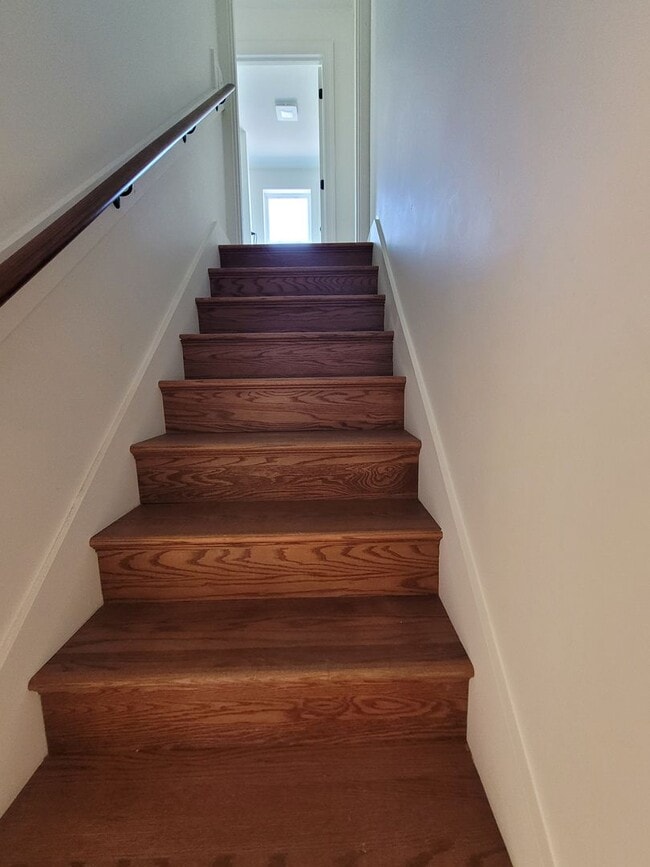 Building Photo - Newly renovated 3 bedroom Townhome - Gordonville