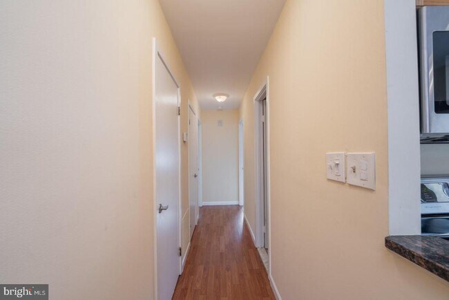 Building Photo - 35 Andrew Pl