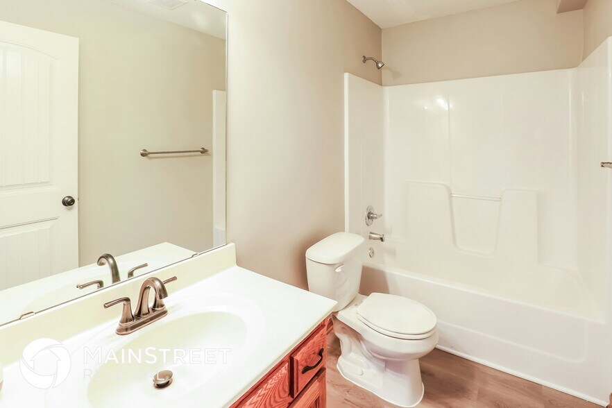 Building Photo - 503 Lake Meadows Dr