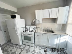 Building Photo - 7152 Theodore St