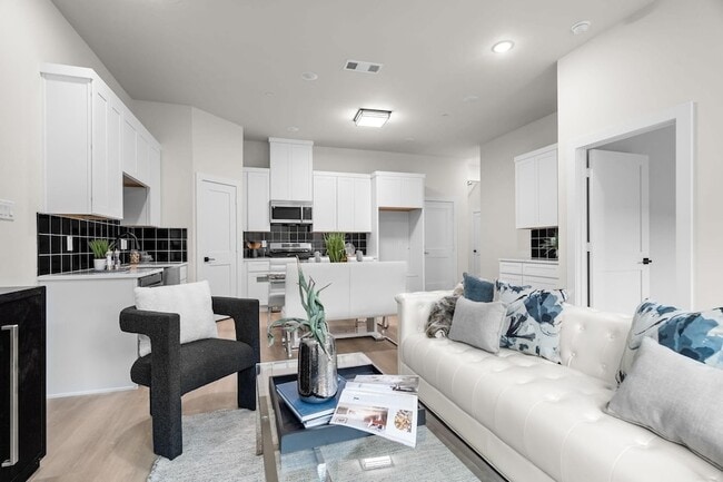 Building Photo - 2340 Alsiddiq Dr