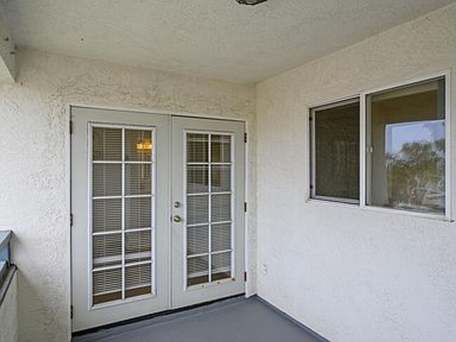 Building Photo - Imperial Beach - 2 Bed 2 Bath with Open Fl...