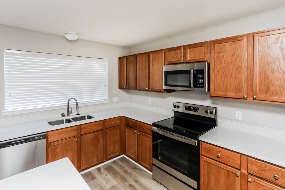 Building Photo - 145 Redbud Dr