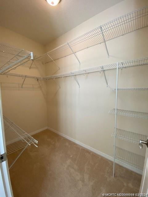 Building Photo - 566 SW Glen Crest Way