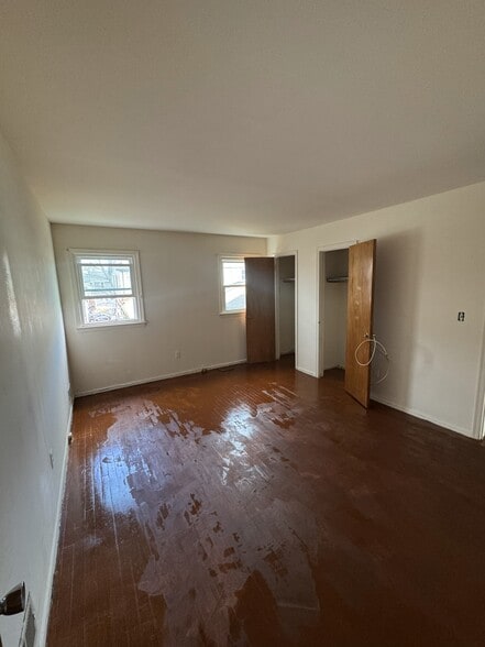 Master Bedroom - 28 Young Ave