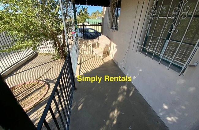 Building Photo - 208 University Blvd SE