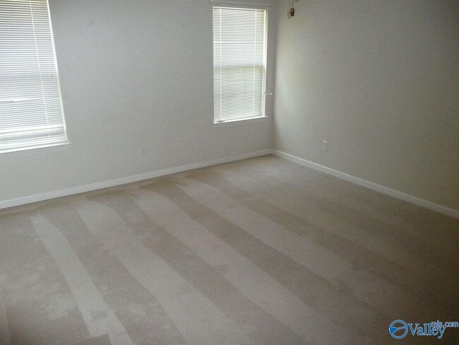 Building Photo - 139 Brass Oak Dr