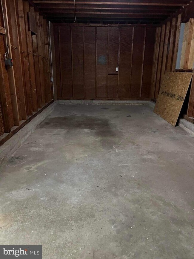 Building Photo - 7111 Battle Ln