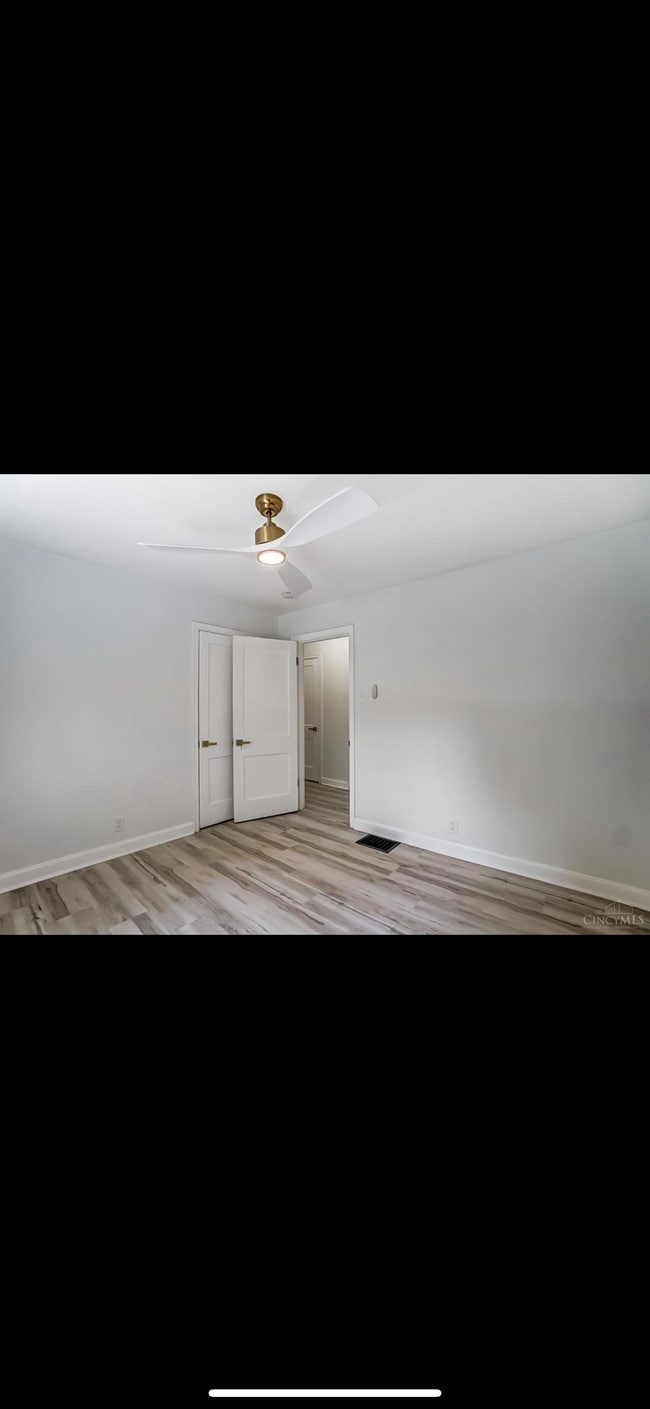 Building Photo - Odin