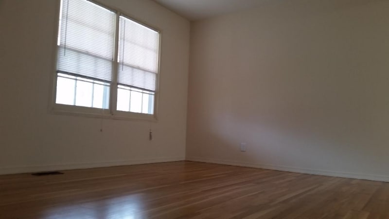 Building Photo - 4801 SW 28th St